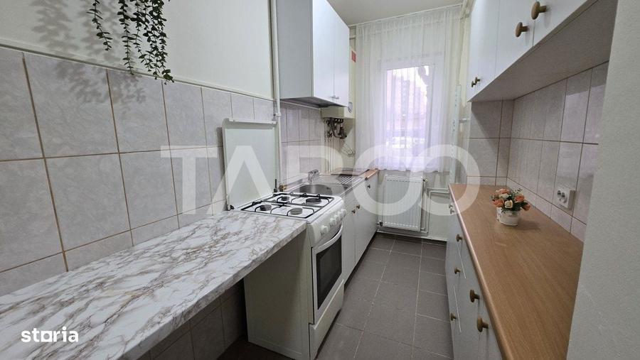 Apartament 2 camere la parter pretabil spatiu comercial de vanzare - 6