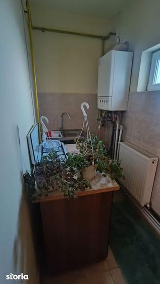 Vand casa la intrarea in Smeura,la un 1km de sensul giratoriu Triva - 5