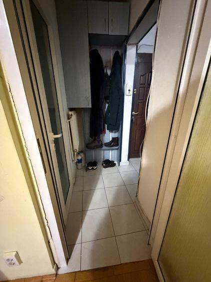 Garsoniera de Vanzare Gorjului Bloc 1981 etaj 3/4 - 5