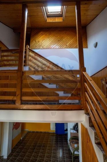 Casă / Vilă, 10 cam., potrivit azil batrani sau clinica - 22