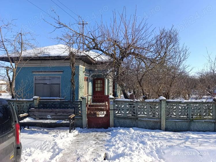 Vand casa la tara - 1