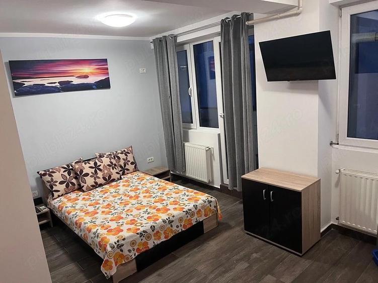 Inchiriez garsoniera in Militari Residence - 7