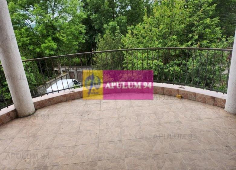 Vilă de v&acirc;nzare &icirc;n Cornu - 35