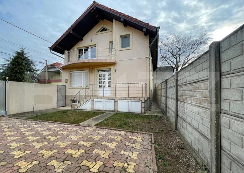 Vand Casa in Ora? cu Curte Proprie ?i Toate Utilita?i Vand Casa in Ora? cu Curte Proprie ?i Toate Utilita?i