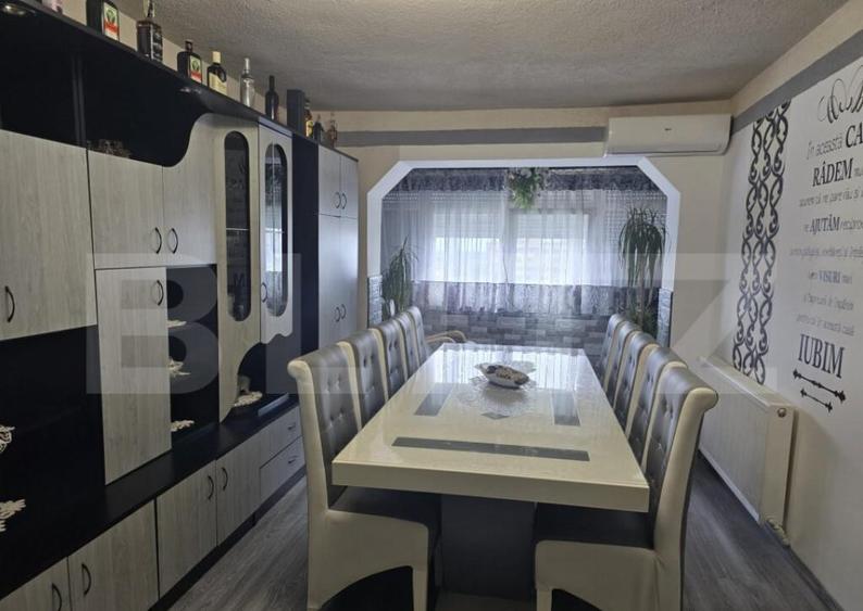 Apartament de vanzare, cu 3 camere, 81.,6 mp, zona Closca - 1