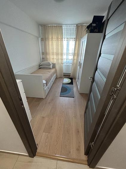 De vanzare apartament 3 camere - 8