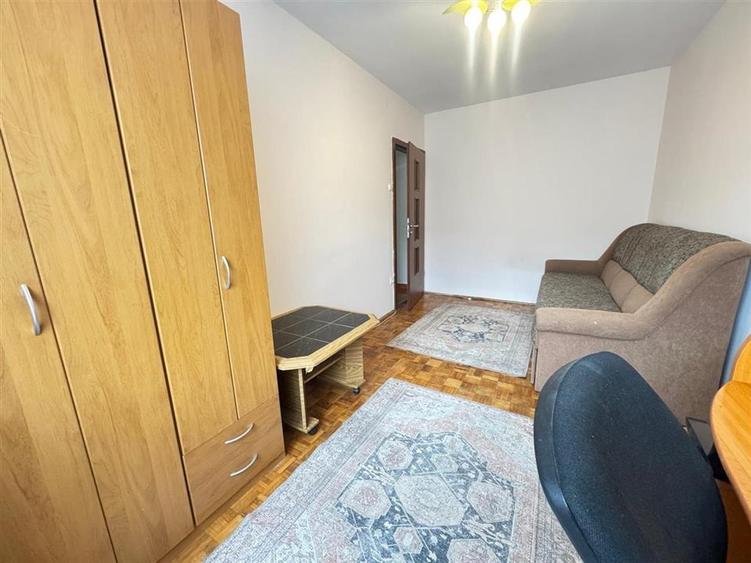 Apartament 4 camere cu balcon zona Cedonia - 3