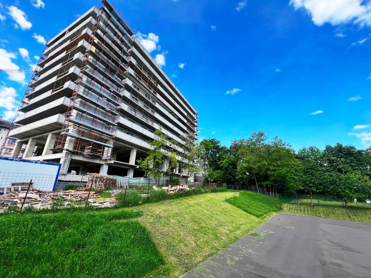 Apartament cu 2 camere decomandat în Nicolina