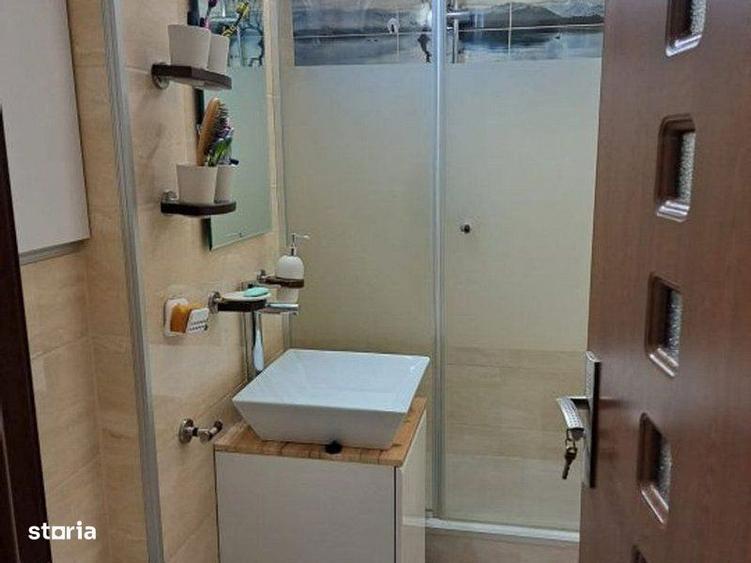 Apartament de vanzare cu trei camere Calea Bucuresti - 2