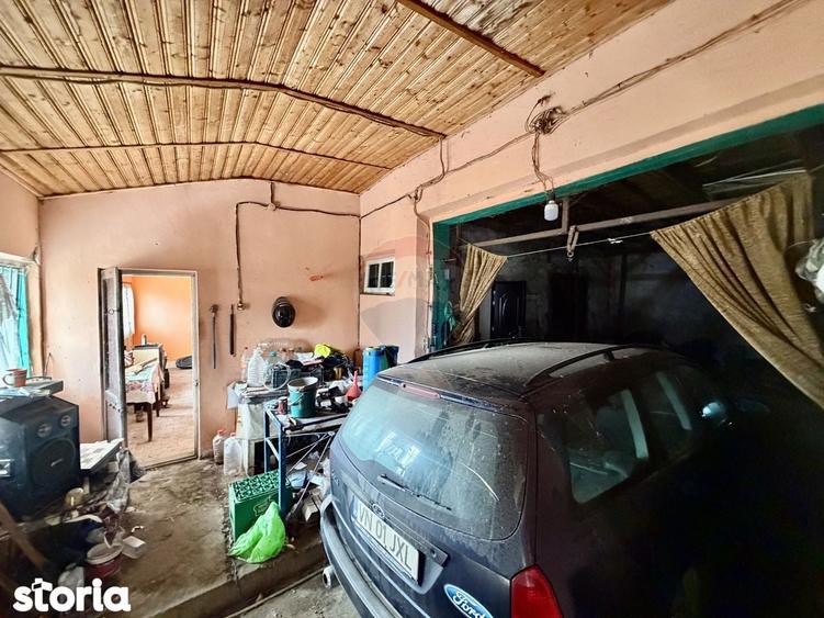 Casa cu 4 camere si teren 7727 mp Blidari - 9