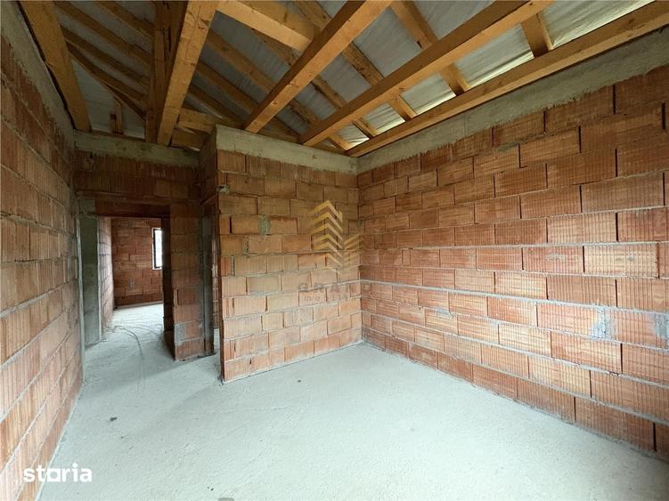 Casă cu 5 camere cu Teren 500 Mp în Central