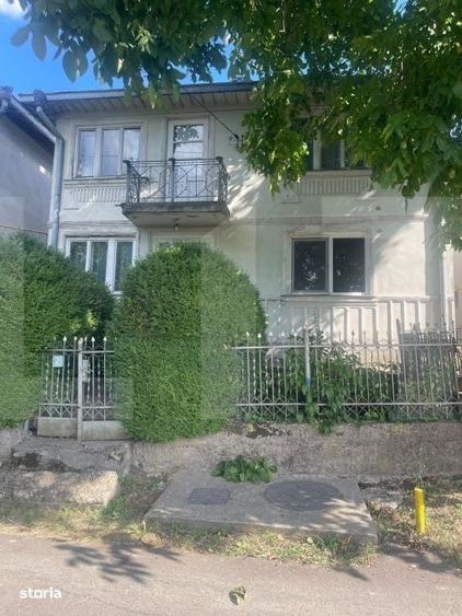 Casă cu 4 camere cu Teren 580 Mp în Central