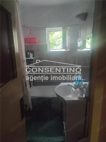 Apartament cu 3 camere decomandat în Micro 5
