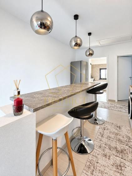 Apartament cu 2 camere semidecomandat, mobilat în Giroc