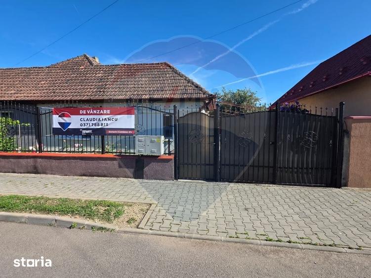 Casa ingrijita cu curte frumoasa | Tarnaveni Bozias - 15
