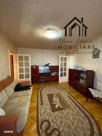 Apartament cu 3 camere semidecomandat în Central