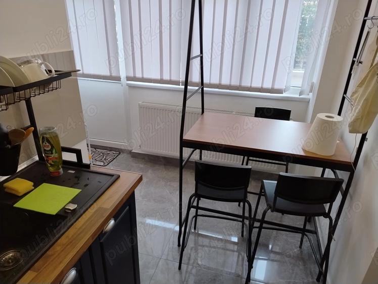 Apartament cu 2 camere decomandat, mobilat în Semicentral