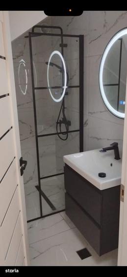 Casă cu 4 camere cu Teren 200 Mp în Central
