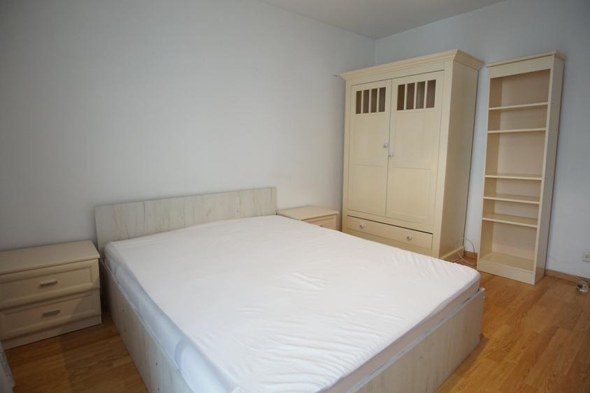 Apartament cu 3 camere decomandat în Nerva Traian