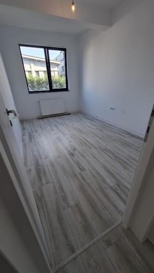 Apartament cu 3 camere decomandat în Kamsas