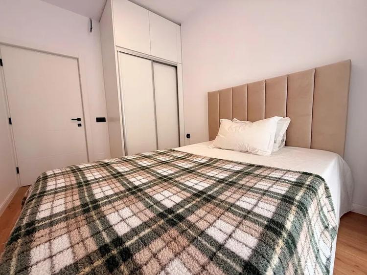 Apartament modern  2 camere, semidecomandate, 40 mp, parcare subterana, Bulgaria - 2