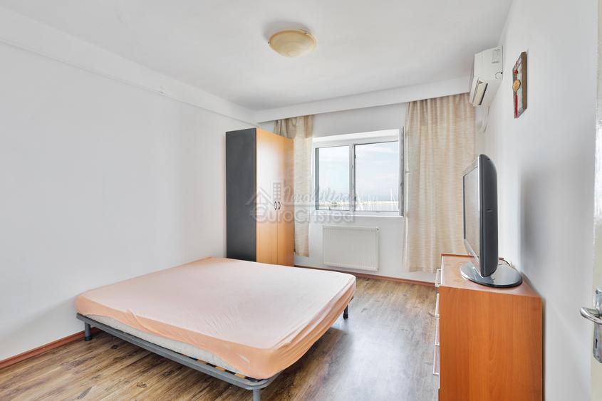 Apartament cu 2 camere decomandat în Est