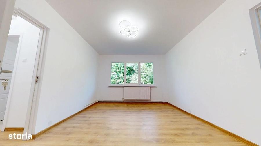 Apartament cu 2 camere semidecomandat în Centrul Civic