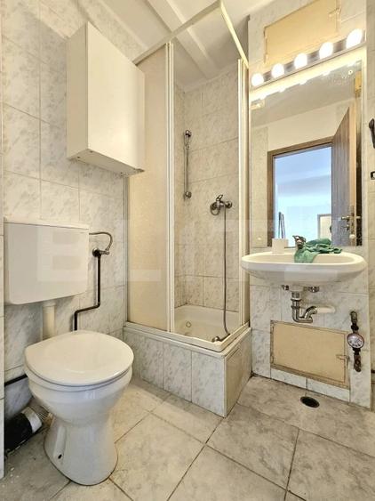 Apartament cu 4 camere decomandat, mobilat în Central