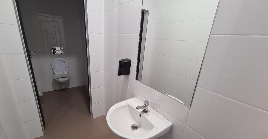 Spațiu comercial, de 1,695 mp, în Aradul Nou