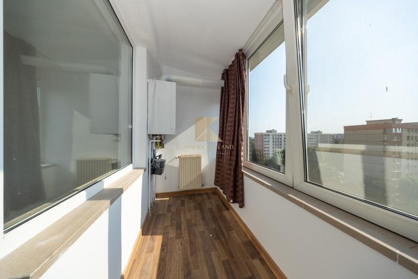 Apartament cu 3 camere semidecomandat în Gării