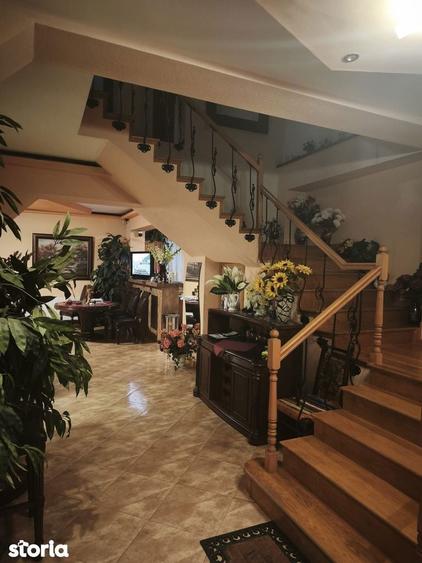Casa impozanta in inimaSibiului,8camere ,saseasca,mobilier de colectie - 13