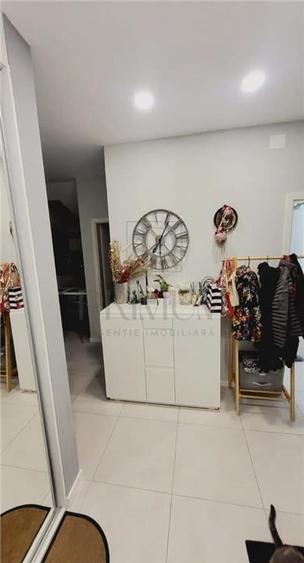 GIROC - 3 CAM - 2 BAI -2 TERASE - INCALZILE PARDOSEALA - LOC PARCARE - LUX- - 2