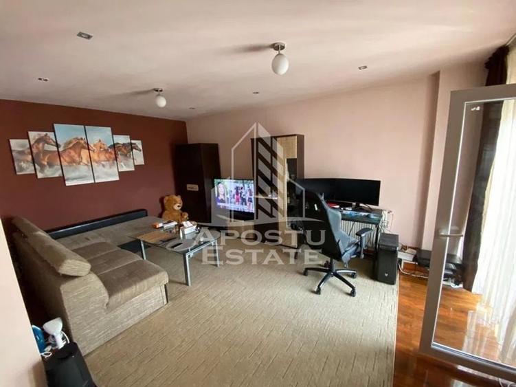 Apartament cu 2 camere, centrala proprie, zona Soarelui - 1