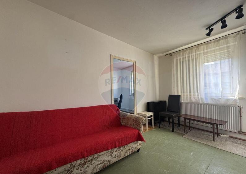 Ap. cu 3 camere, et.4, str. Feleac 1A - 3