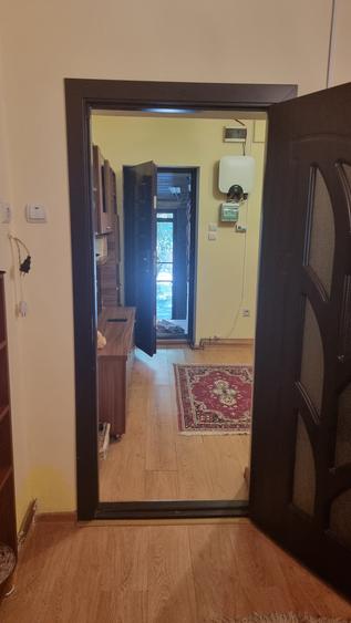 Casa si anexa de 20 mp in Babeni - 2