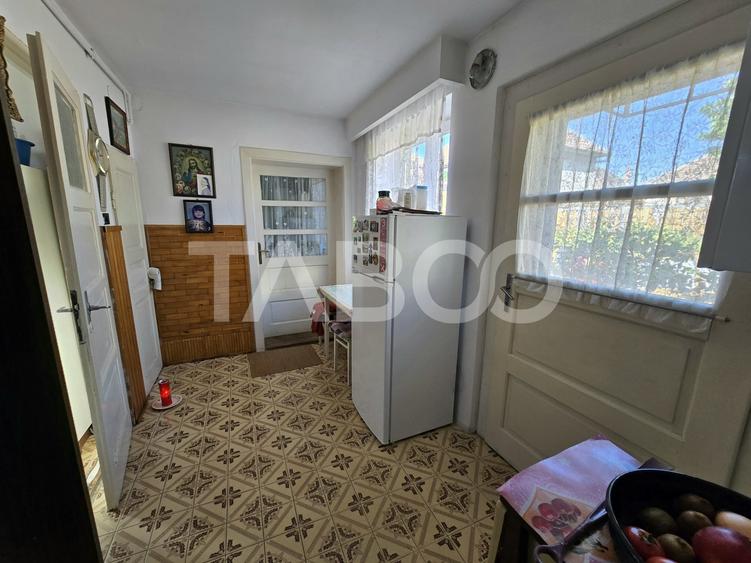 Casa spatioasa de vanzare teren 432 mp zona linistita - Lupeni Sibiu - 15