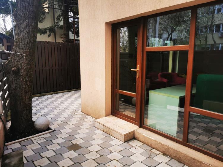 Spatiu 2 camere modern ideal cabinet / birou - 5