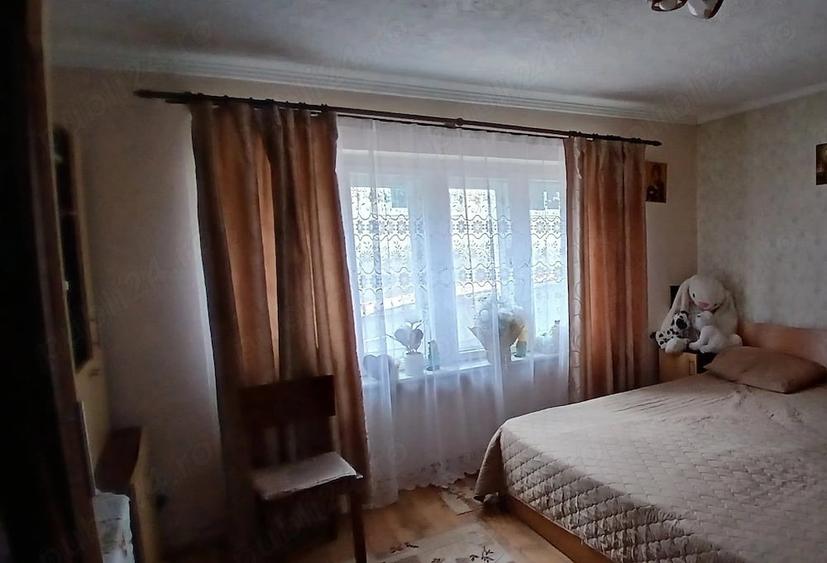 Casă cu 2 camere cu Teren 7 Mp în Central