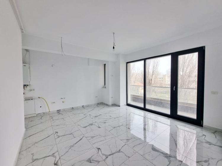 Apartament cu finisaje moderne, situt central in Mamaia - 2