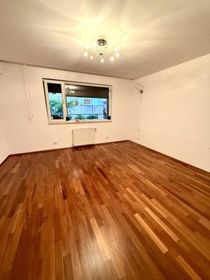 De vanzare |Apartament spatios 3 camere| Gradina| Herastrau| Nordului| 2 parcari - 12