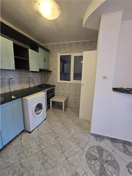 Brancoveanu-Nitu Vasile,apartament 3 camere,bloc reabilitat - 13