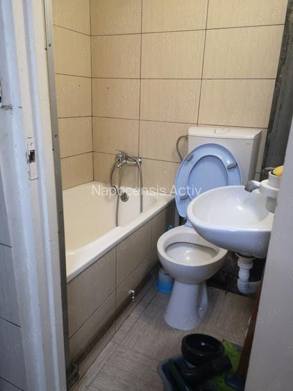 Dau in chirie garsoniera la parter Dambu rotund zona Autogar