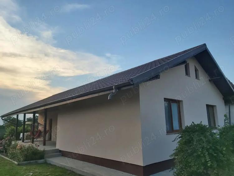 Vand casa cu livada de 1600 mp la ?ara in Gepiu Bihor - 8