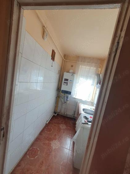 Apartament 3 camere Caracal zona Gara langa 2 Pasi blc A 0 - 4