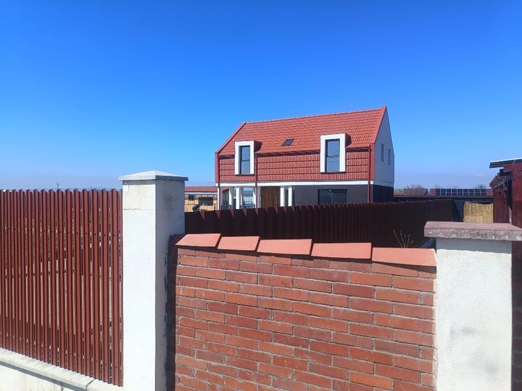 Proprietar , vând  casă la intrare in  Prejmer  - 1