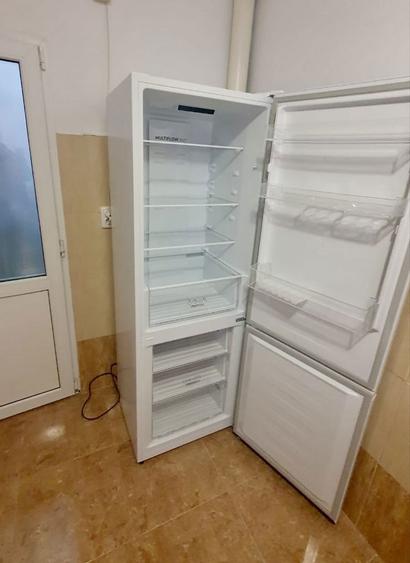 Inchiriez aprtament 2 camere decomandat - 2