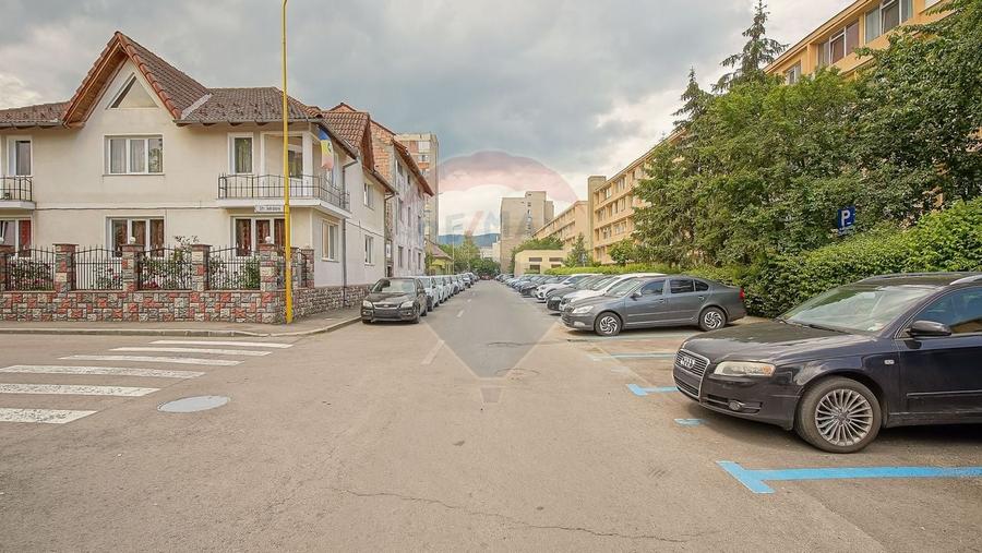 Garsoniera, zona linistita, Astra! - 12
