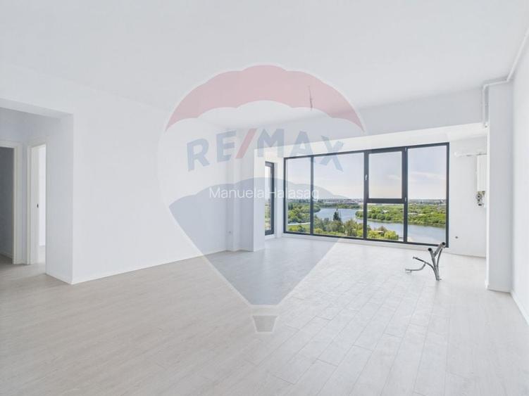 Apartament cu 3 camere semidecomandat în Băneasa Apartament cu 3 camere semidecomandat în Băneasa