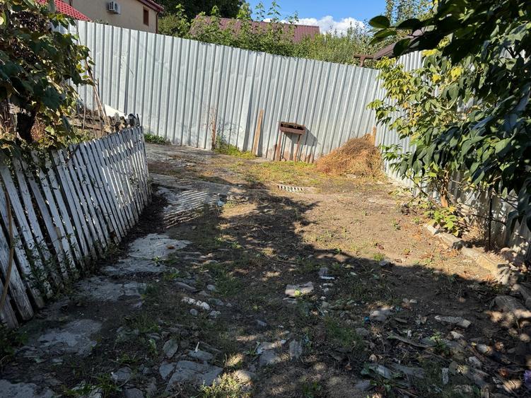 52.500 Euro- 293 m.p. teren si casa batraneasca in mun. Galati - 5