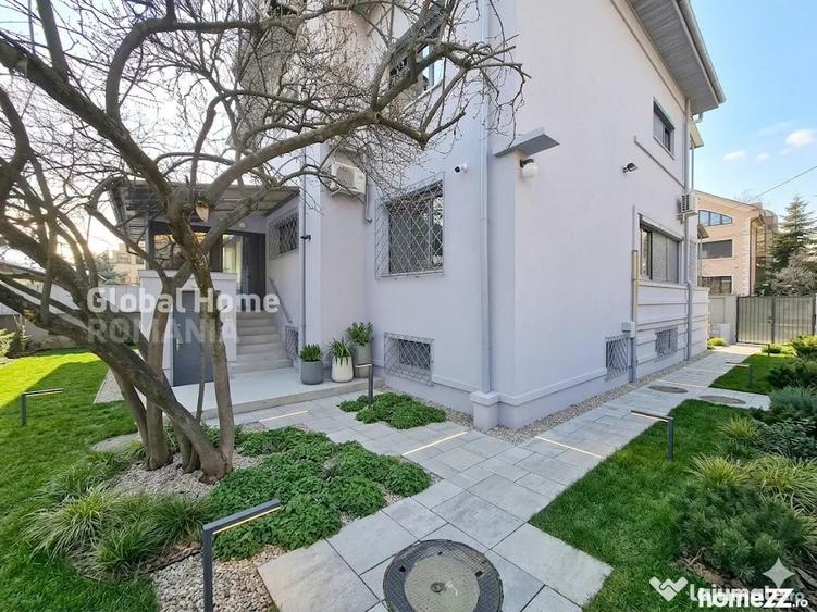 Casă cu 7 camere cu Teren 566 Mp în Domenii